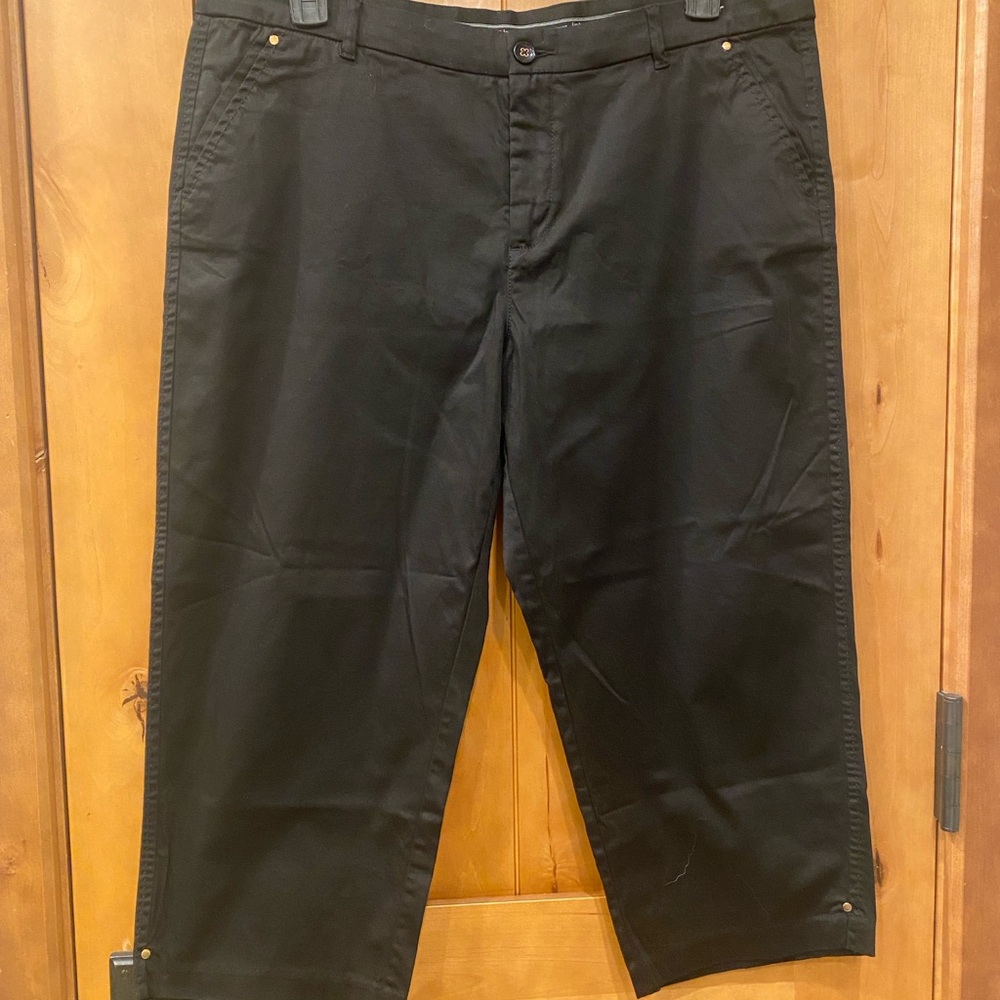 Intro Love The Fit Capri - Women’s Size 16- Stretch Black
